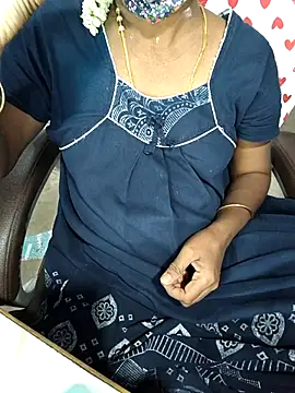 Snapshot of umashreetamil chatting on April 7, 2026, 12:45 am umashreetamil online show from April 7, 2026, 12:45 am