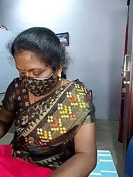 Snapshot of umashreetamil chatting on March 3, 2026, 2:40 am umashreetamil online show from March 3, 2026, 2:40 am