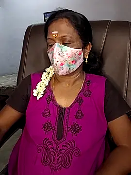 Snapshot of umashreetamil chatting on March 28, 2026, 11:00 am umashreetamil online show from March 28, 2026, 11:00 am