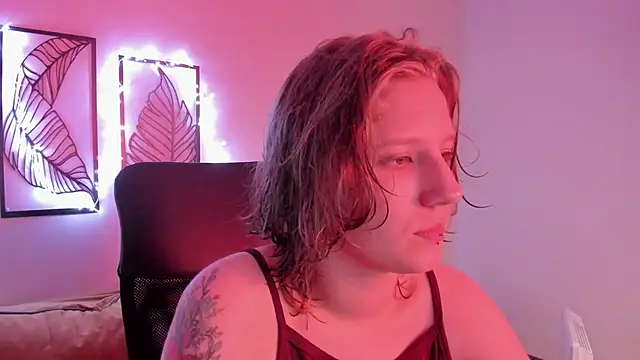 Hailey Foxy online show from November 16, 2025, 9:03 am