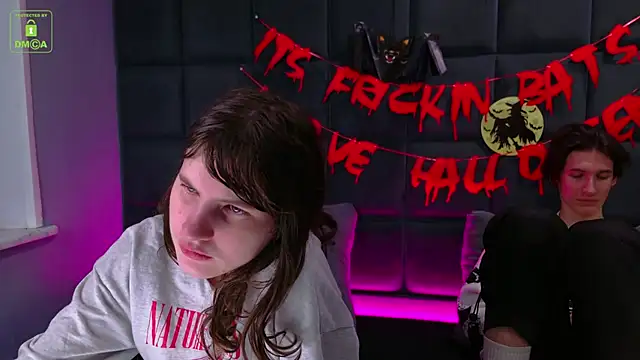 ViviaraNGendy online show from November 1, 2025, 10:42 am