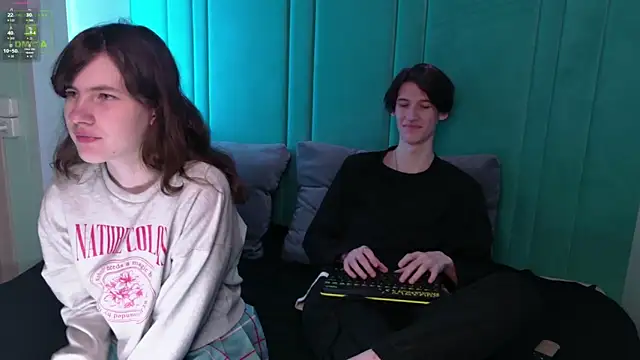 ViviaraNGendy online show from September 14, 2025, 10:26 am