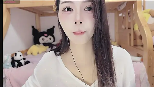 Snapshot of Sue101010 chatting on November 7, 2025, 1:37 pm Sue101010 online show from November 7, 2025, 1:37 pm