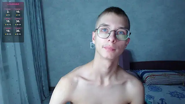 Snapshot of glasses_cat chatting on November 18, 2025, 8:56 pm glasses cat online show from November 18, 2025, 8:56 pm
