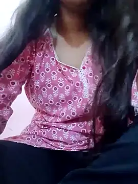 Snapshot of Queen_Pari87 chatting on September 14, 2025, 10:26 am Queen Pari87 online show from September 14, 2025, 10:26 am