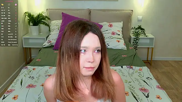 Snapshot of Lina_Glow chatting on November 7, 2025, 6:51 am Lina Glow online show from November 7, 2025, 6:51 am