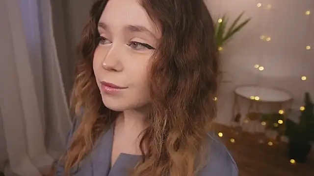 Lina Glow online show from March 22, 2026, 6:59 am