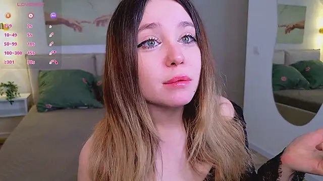 Lina Glow online show from March 28, 2026, 6:36 am