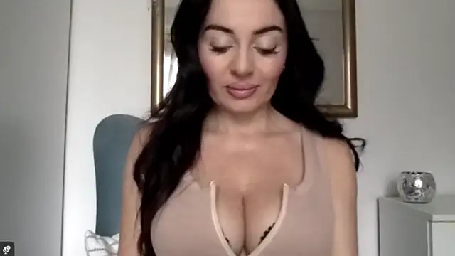 StellaSensual online show from October 17, 2025, 6:50 am