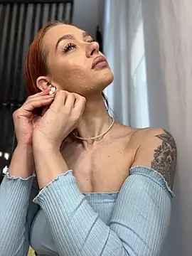 Snapshot of LittleFox___ chatting on February 23, 2026, 7:09 am LittleFox online show from February 23, 2026, 7:09 am