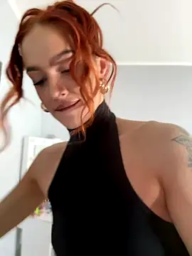 LittleFox    online show from October 8, 2025, 6:26 am