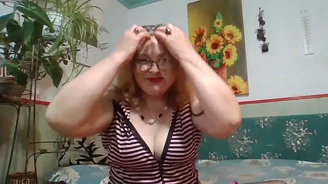 Snapshot of ZhannaLove480 chatting on June 14, 2026, 7:42 am ZhannaLove480 online show from June 14, 2026, 7:42 am