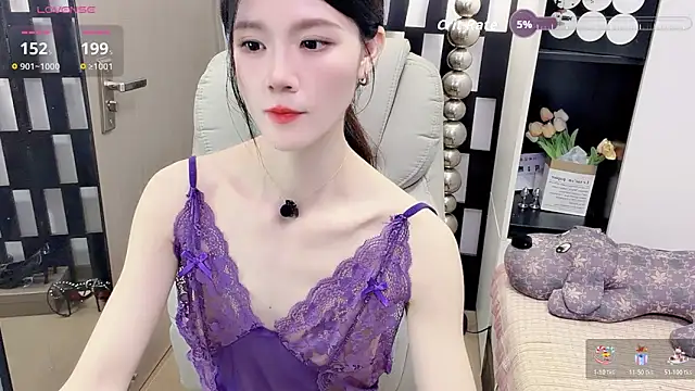 Snapshot of Yueyue-MM chatting on May 13, 2026, 1:07 pm Yueyue-MM online show from May 13, 2026, 1:07 pm