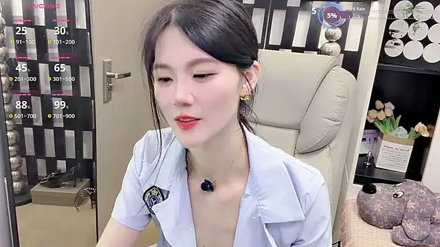 Snapshot of Yueyue-MM chatting on May 6, 2026, 1:48 pm Yueyue-MM online show from May 6, 2026, 1:48 pm