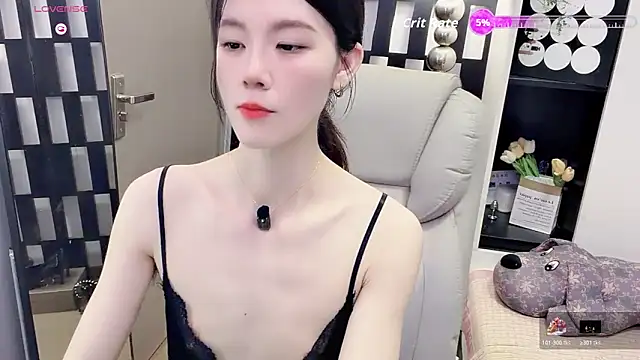 Snapshot of Yueyue-MM chatting on May 27, 2026, 2:02 pm Yueyue-MM online show from May 27, 2026, 2:02 pm