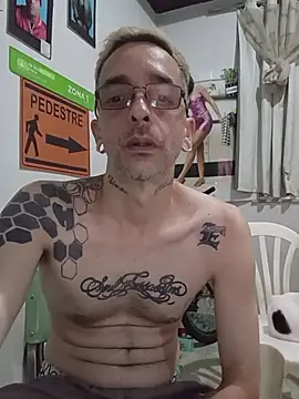 dinho carioca online show from April 15, 2026, 5:39 pm