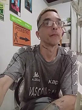 dinho carioca online show from April 11, 2026, 3:27 pm