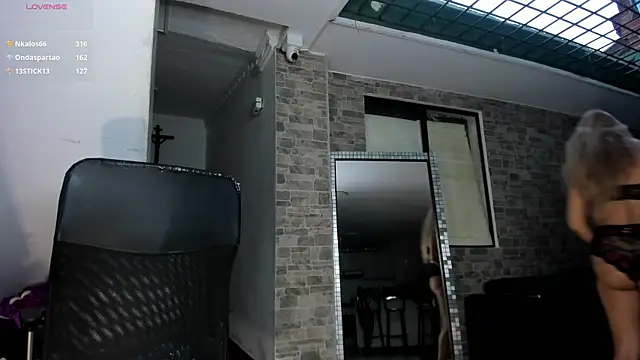  SARAI DUPONT online show from April 13, 2026, 11:14 am