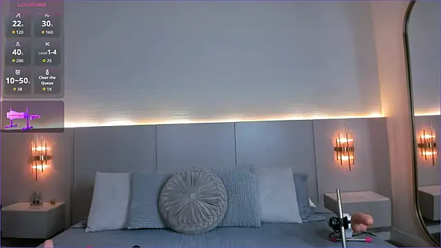 Snapshot of Danna_222 chatting on December 4, 2025, 8:30 pm Danna 222 online show from December 4, 2025, 8:30 pm