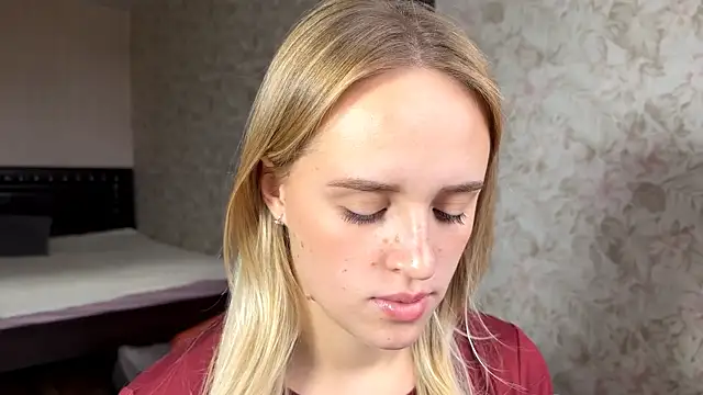 Snapshot of ElisabetLorney chatting on October 7, 2025, 7:42 am ElisabetLorney online show from October 7, 2025, 7:42 am