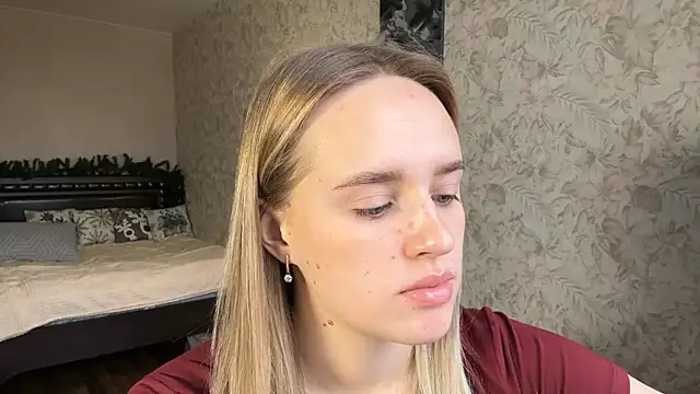 ElisabetLorney online show from December 16, 2025, 8:18 am