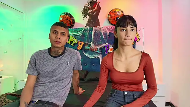 Snapshot of Damian_and_roxanne chatting on November 2, 2025, 12:32 pm Damian and roxanne online show from November 2, 2025, 12:32 pm