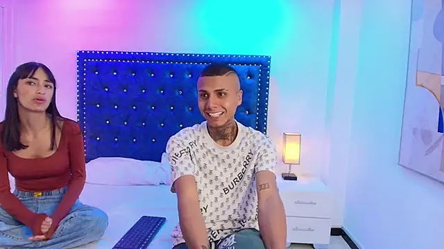 Snapshot of Damian_and_roxanne chatting on October 5, 2025, 12:40 pm Damian and roxanne online show from October 5, 2025, 12:40 pm