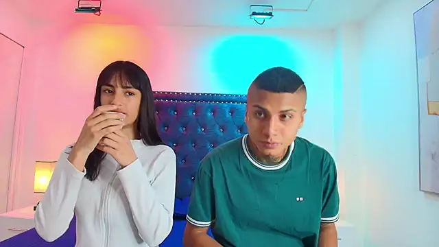 Snapshot of Damian_and_roxanne chatting on October 12, 2025, 12:50 pm Damian and roxanne online show from October 12, 2025, 12:50 pm