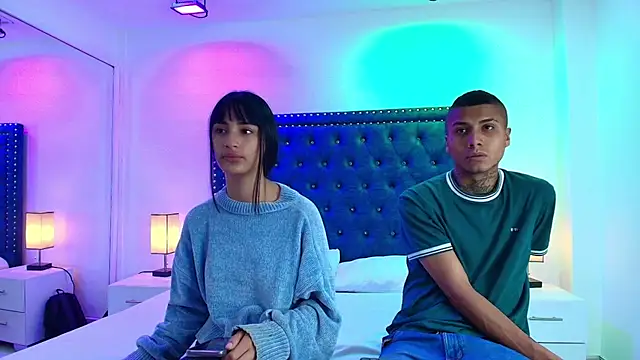 Snapshot of Damian_and_roxanne chatting on December 2, 2025, 12:40 pm Damian and roxanne online show from December 2, 2025, 12:40 pm