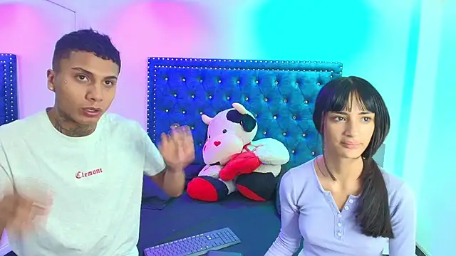 Snapshot of Damian_and_roxanne chatting on September 19, 2025, 11:58 am Damian and roxanne online show from September 19, 2025, 11:58 am