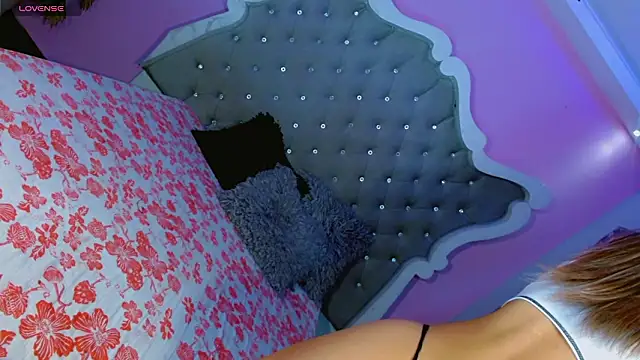 Snapshot of Honey_Moontsts chatting on March 9, 2026, 11:58 am Honey Moontsts online show from March 9, 2026, 11:58 am