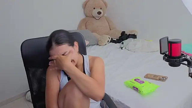 Snapshot of valerihouse chatting on February 26, 2026, 1:38 am valerihouse online show from February 26, 2026, 1:38 am