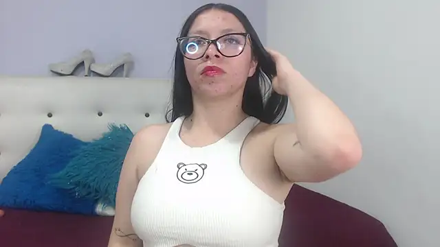 Snapshot of Kate_Gale chatting on October 28, 2025, 8:41 pm Kate Gale online show from October 28, 2025, 8:41 pm