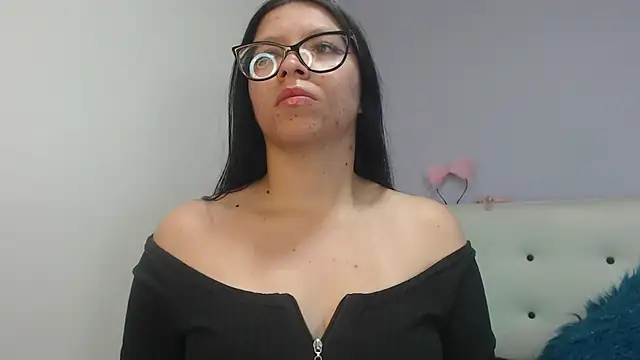 Snapshot of Kate_Gale chatting on October 10, 2025, 12:11 am Kate Gale online show from October 10, 2025, 12:11 am