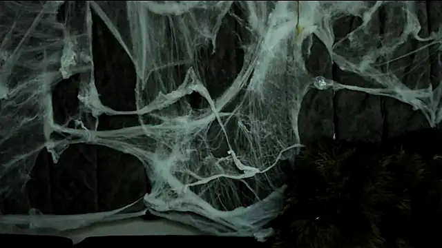 Snapshot of Rowan_Mills chatting on October 10, 2025, 8:20 pm Rowan Mills online show from October 10, 2025, 8:20 pm