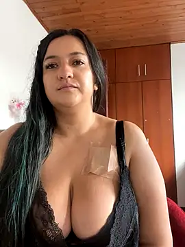 Snapshot of andrea-cohen chatting on November 26, 2025, 2:39 pm andrea-cohen online show from November 26, 2025, 2:39 pm