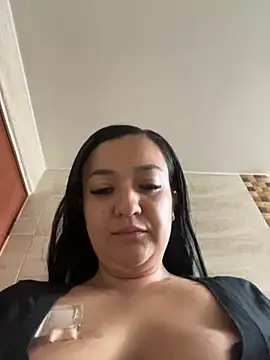 Snapshot of andrea-cohen chatting on November 16, 2025, 12:54 pm andrea-cohen online show from November 16, 2025, 12:54 pm