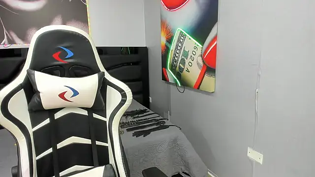 Snapshot of Sara_Bdsm_ chatting on November 5, 2025, 1:25 pm Sara Bdsm online show from November 5, 2025, 1:25 pm