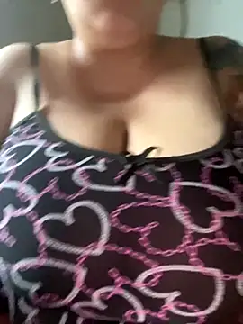 bruna438 online show from October 25, 2025, 8:31 pm