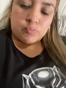 bruna438 online show from September 24, 2025, 5:52 pm