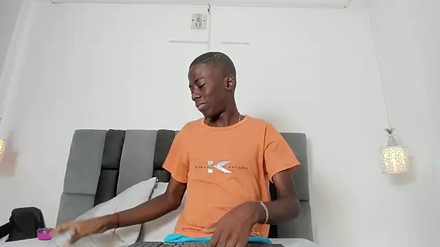 Snapshot of Alan_blacke chatting on November 12, 2025, 7:07 pm Alan blacke online show from November 12, 2025, 7:07 pm