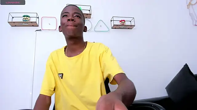 Snapshot of Alan_blacke chatting on December 17, 2025, 8:03 pm Alan blacke online show from December 17, 2025, 8:03 pm