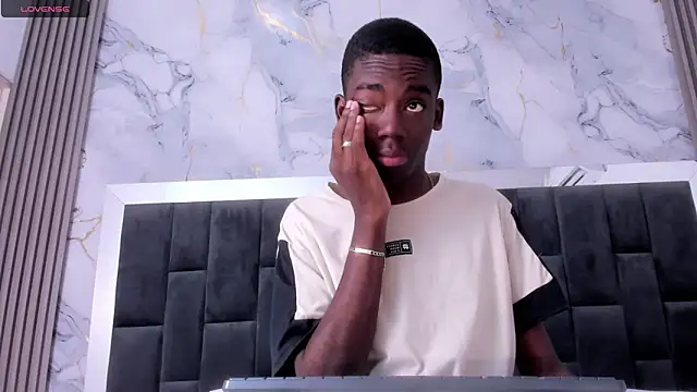 Snapshot of Alan_blacke chatting on November 26, 2025, 1:11 pm Alan blacke online show from November 26, 2025, 1:11 pm