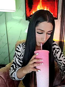 Snapshot of _Denisse444 chatting on March 4, 2026, 8:16 pm Denisse444 online show from March 4, 2026, 8:16 pm