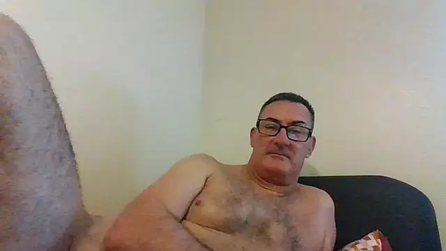 Snapshot of goldenman59 chatting on September 23, 2025, 1:18 pm goldenman59 online show from September 23, 2025, 1:18 pm