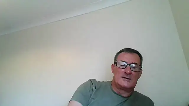 Snapshot of goldenman59 chatting on September 10, 2025, 11:42 am goldenman59 online show from September 10, 2025, 11:42 am