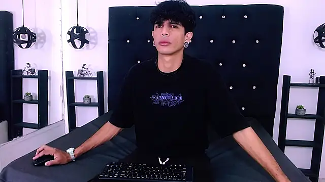 Franvill Trato online show from November 7, 2025, 12:21 pm