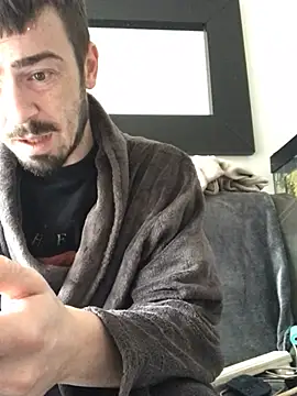 Snapshot of jaycoy22 chatting on January 11, 2026, 12:01 pm jaycoy22 online show from January 11, 2026, 12:01 pm