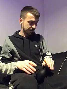 Snapshot of jaycoy22 chatting on February 14, 2026, 8:31 pm jaycoy22 online show from February 14, 2026, 8:31 pm