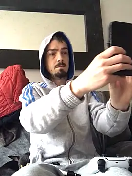 Snapshot of jaycoy22 chatting on February 10, 2026, 11:42 am jaycoy22 online show from February 10, 2026, 11:42 am